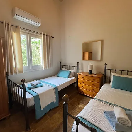 Charmante Petite Maison A Corfou * 佩雷卡斯