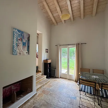 빌라 Charmante Petite Maison A Corfou