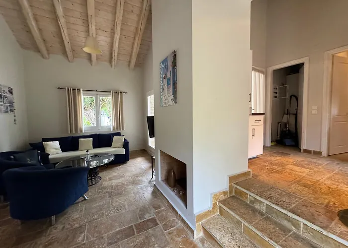 Charmante Petite Maison à Corfou *