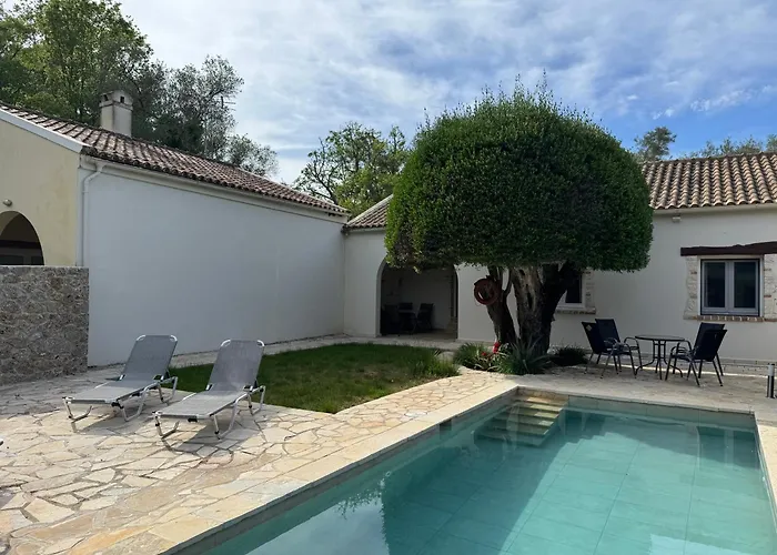 Charmante Petite Maison A Corfou