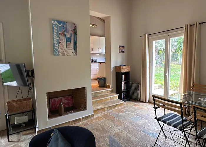 Charmante Petite Maison A Corfou Villa